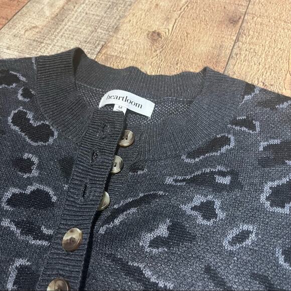 Heartloom | Women's Black Gray Cheetah Print 1/4 Button Crewneck Sweater Sz M - Picture 3 of 3